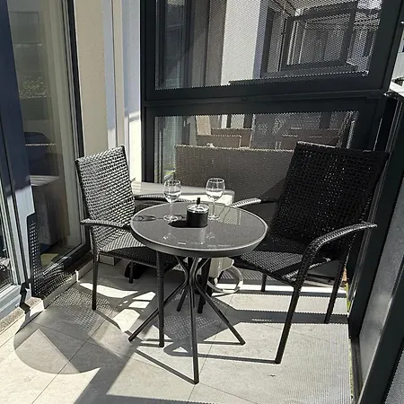 Sobieszef Na Mostku - W Centrum Gdanska - Portovo Gdansk